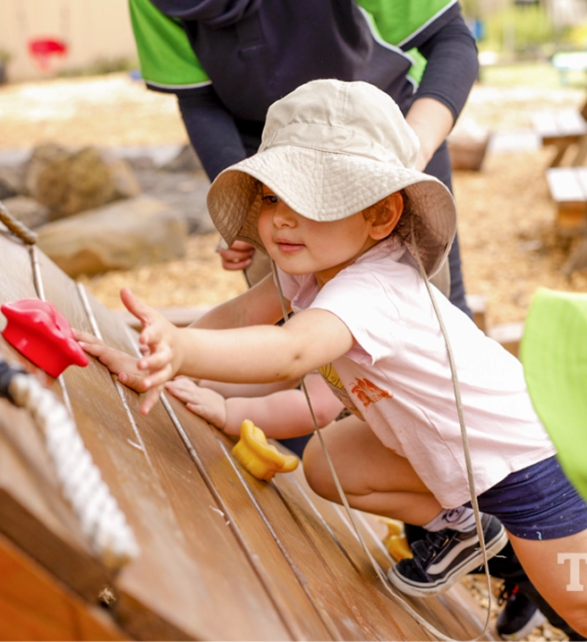 Outdoor learning play